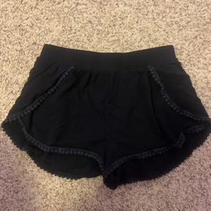 super cute black detailed shorts